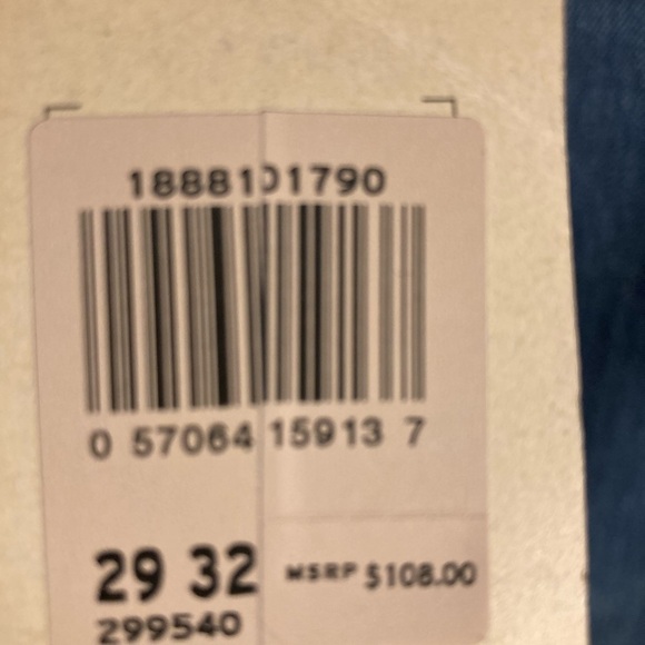 LEVI’S Jeans 711 Sz  29 w/ Patchwork in Various Washes NWT - Picture 6 of 7